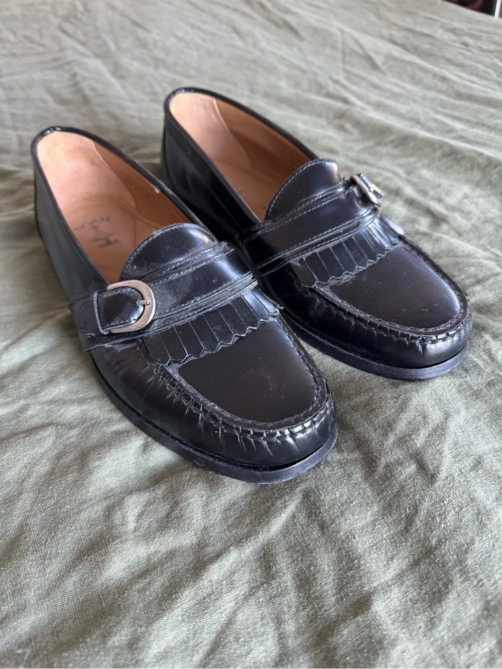 Men’s Black Leather Kiltie Buckle Loafers